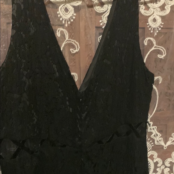 Ever Pretty Black V-Neck Backless Cocktail Gown - Picture 6 of 9